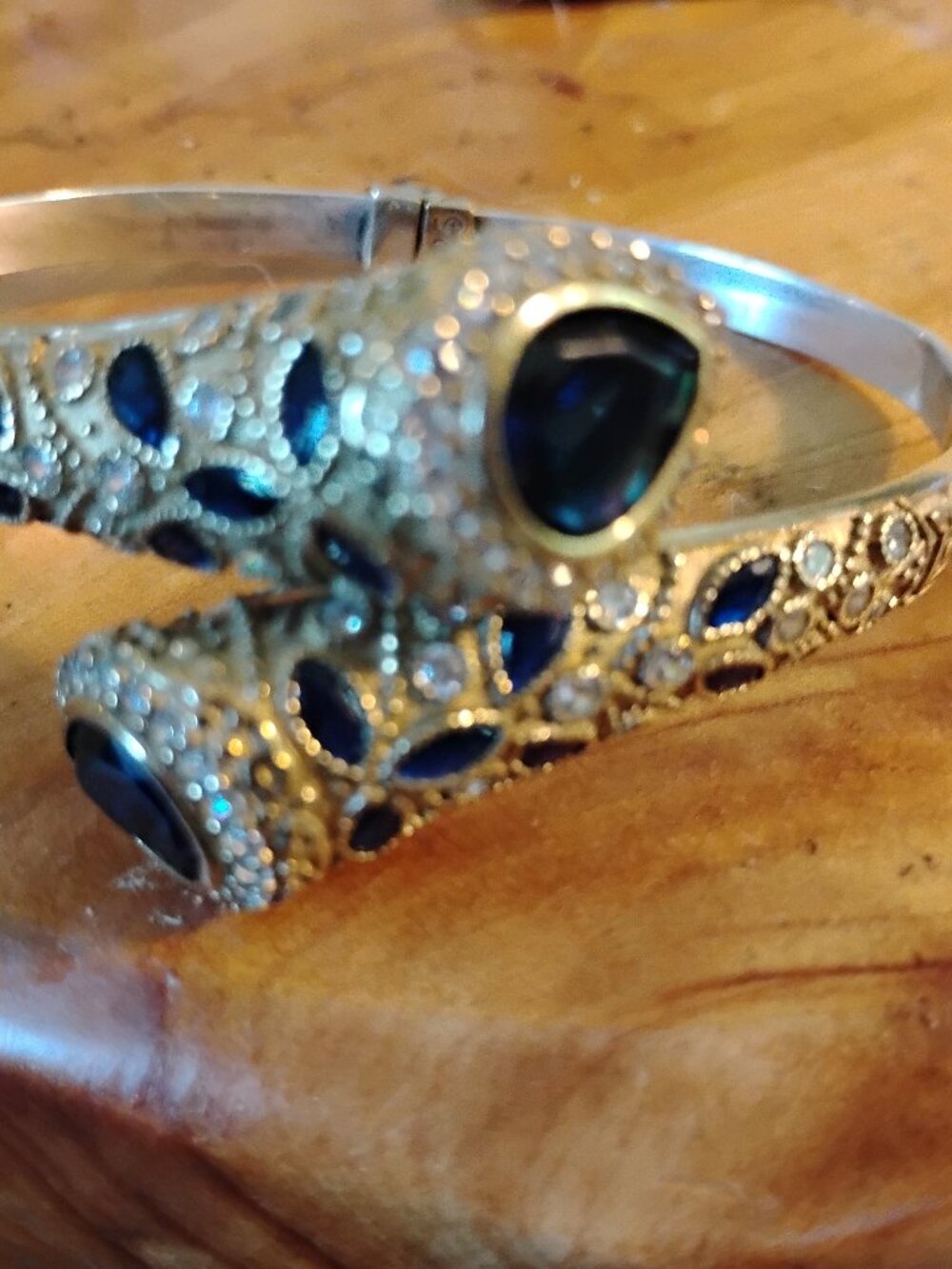 Middle Eastern 18K gold and 925 pure silver with blue sapphire gemstones